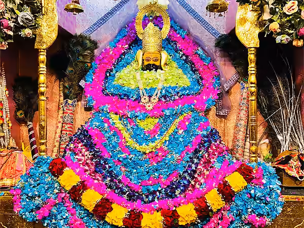 रोती है तेरी याद में