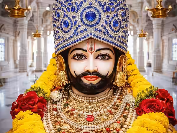 इस जगहों पर जरूर लगाएं हाजिरी